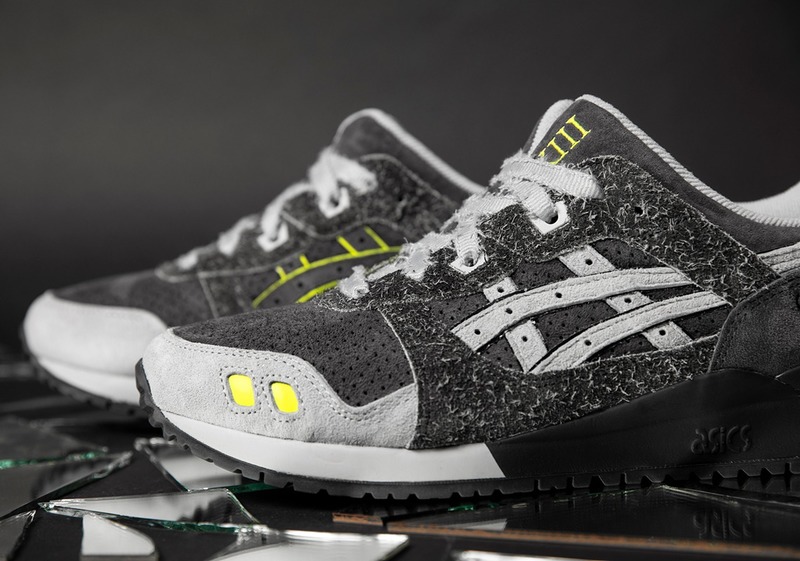 Asics New Strong Stich